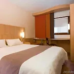 Ibis La Defense ホテル