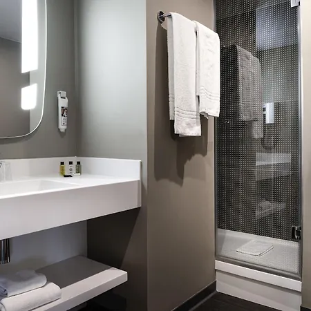Ibis La Defense 3* Nanterre
