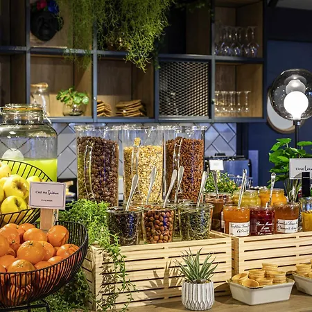 Hotel Ibis La Defense 3*