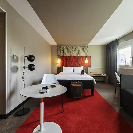 Hotel Ibis La Defense 3*
