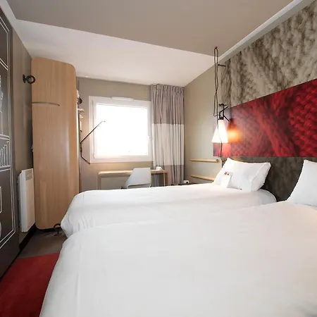 Hotel Ibis La Defense 3*